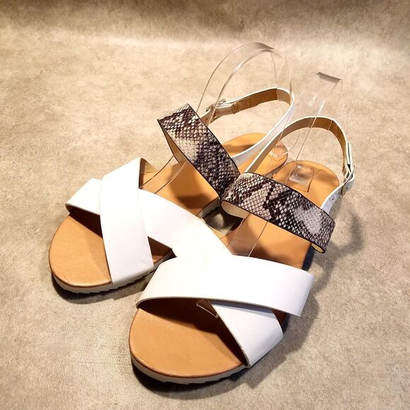 Restricted Womens   Size 9 White  Open Toe Slingback Sandals - Picture 3 of 10